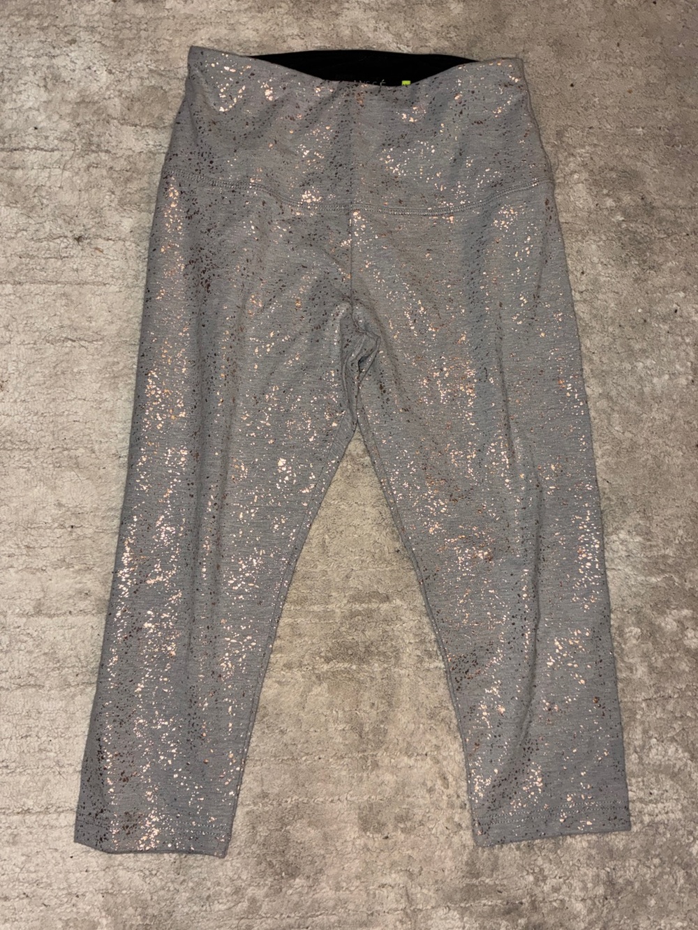 Women’s' Gray Sparkle Active Capri Leggings